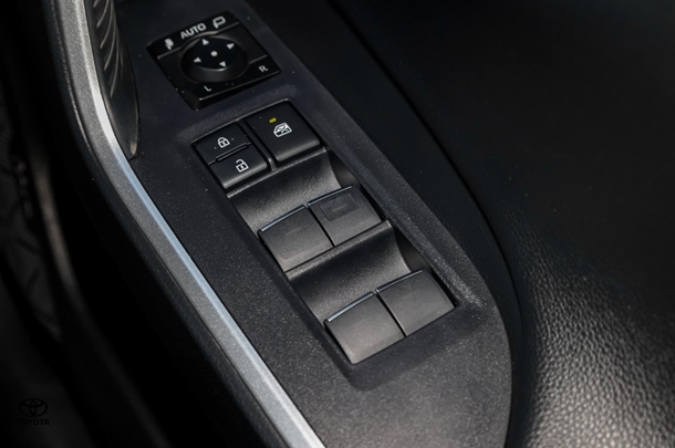 2023 TOYOTA RAV4 Hybrid Cruiser-AWD image 14