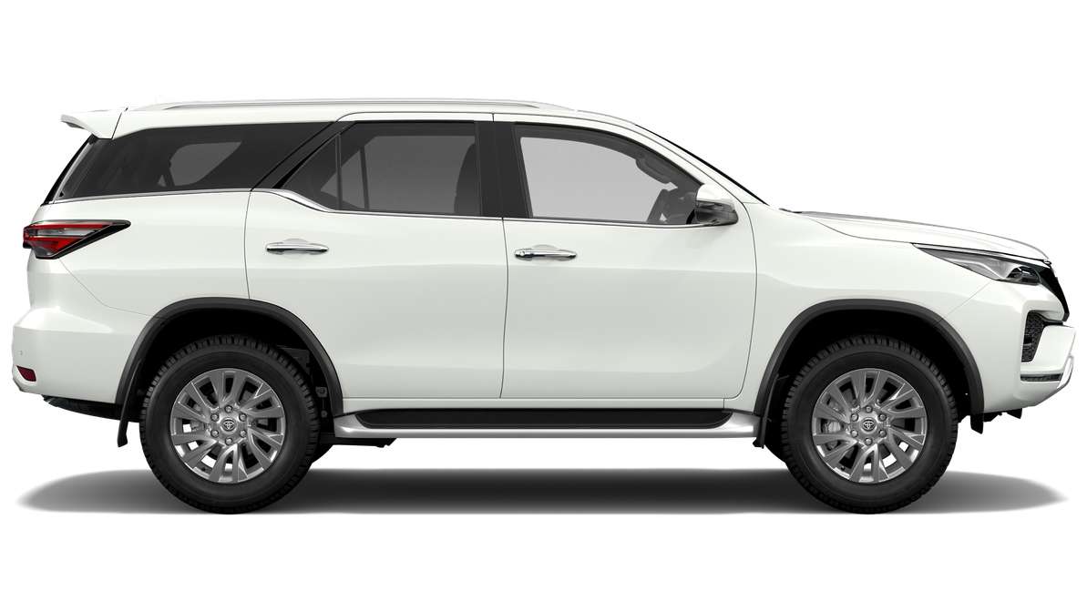 2024 Toyota Fortuner Crusade Automatic image 2