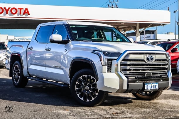 2023 Toyota Tundra Limited image 1
