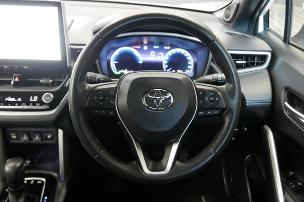 2023 Toyota Corolla Cross HV Atmos image 6