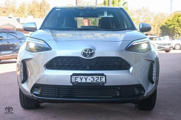 2023 TOYOTA Yaris Cross Urban image 4