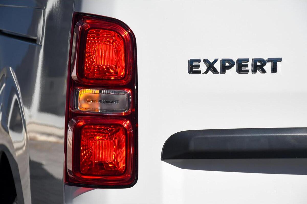 2024 Peugeot Expert Pro Long Auto image 19