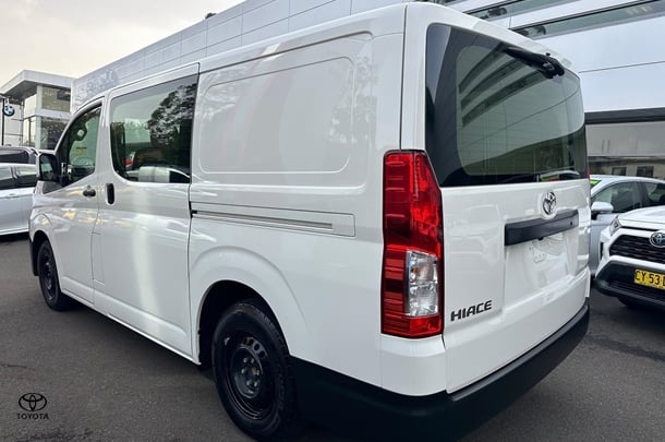 2023 Toyota Hiace LWB image 8