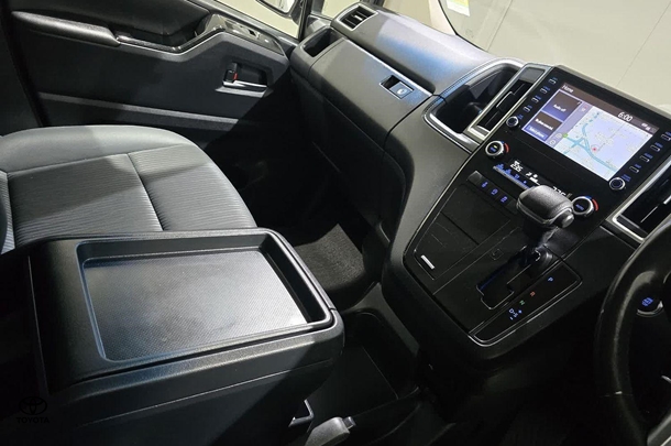 2022 Toyota Granvia Standard image 23