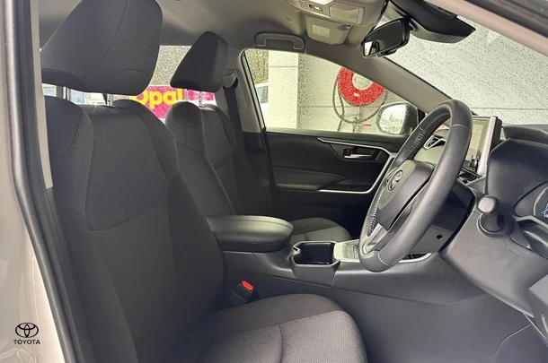 2024 Toyota RAV4 Hybrid GXL AWD image 12