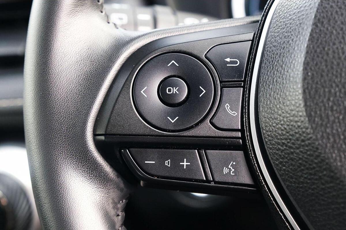 2024 Toyota RAV4 GX Auto eFour image 17