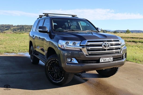 2020 Toyota Landcruiser VX image 1