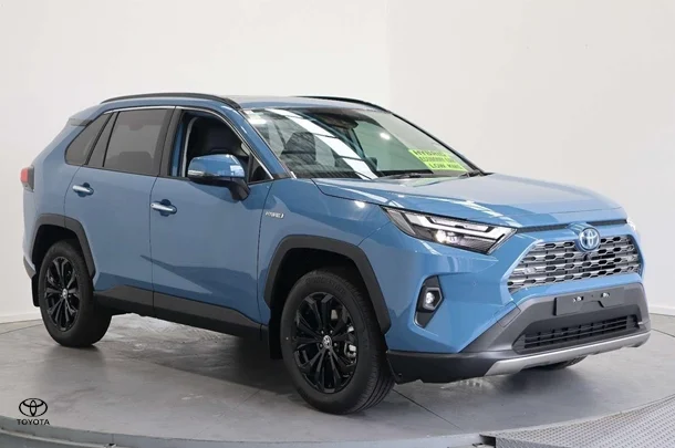 2024 Toyota RAV4 Hybrid Cruiser 2WD image 3