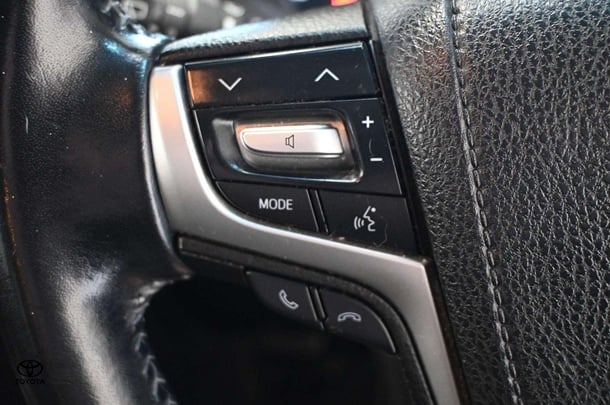 2020 Toyota Prado GXL image 14