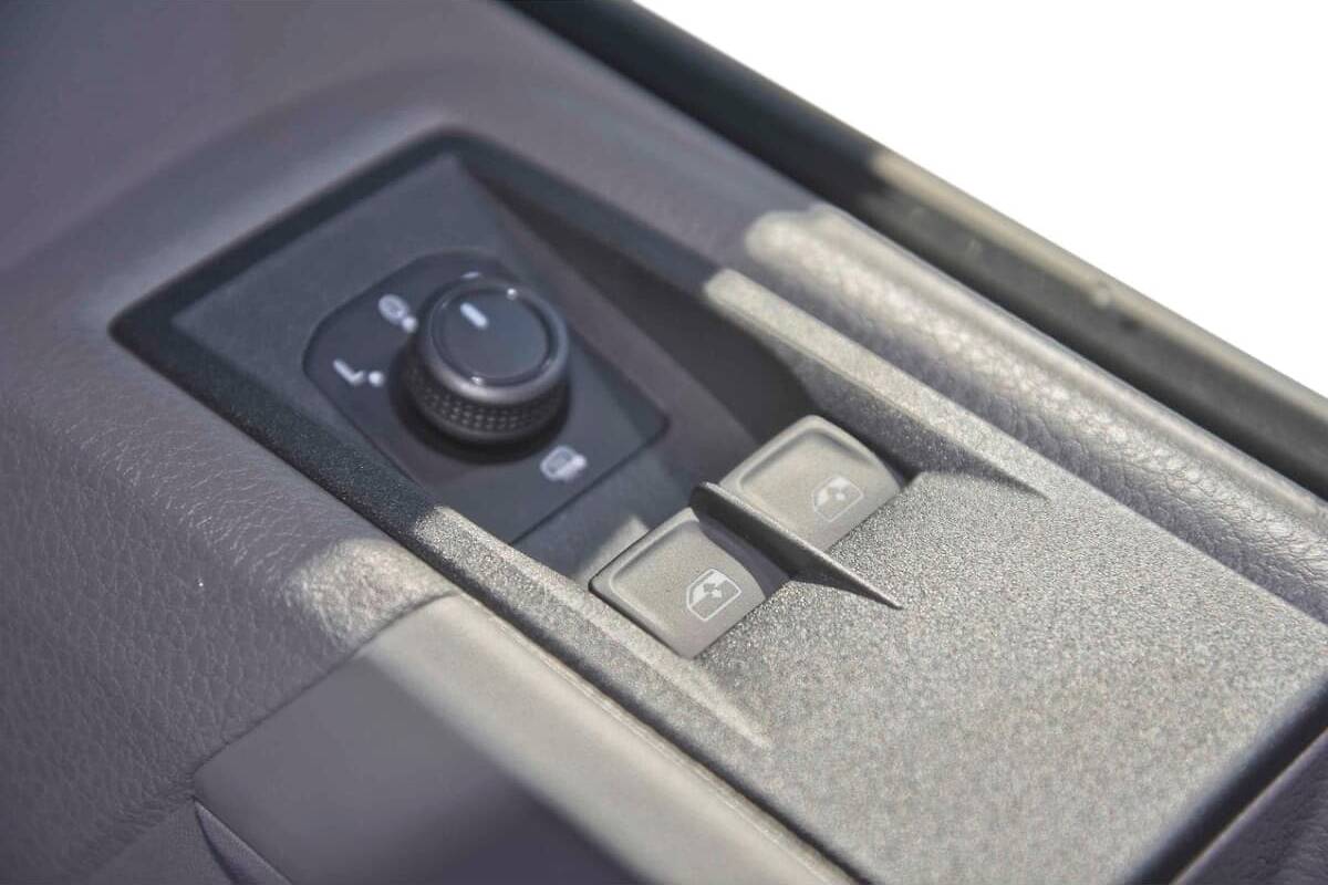 2024 Volkswagen Crafter 35 TDI410 SY1 Medium Wheelbase Auto FWD MY24 image 15