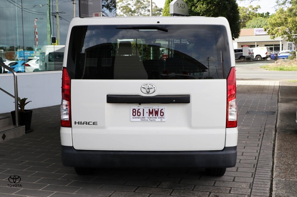 2019 Toyota Hiace LWB image 6