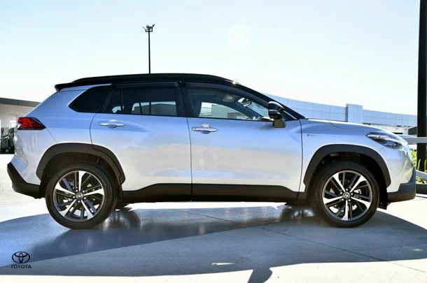 2024 Toyota Corolla Cross Hybrid Atmos 2WD image 2