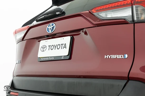 2022 Toyota RAV4 Hybrid GXL-2WD image 13