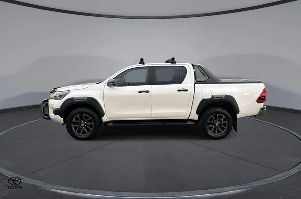 2020 Toyota HILUX Rogue image 5