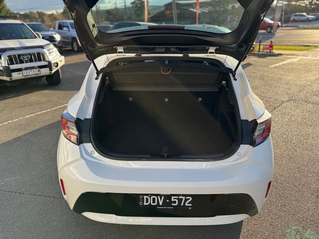 2019 Toyota Corolla Hatch Ascent Sport image 17