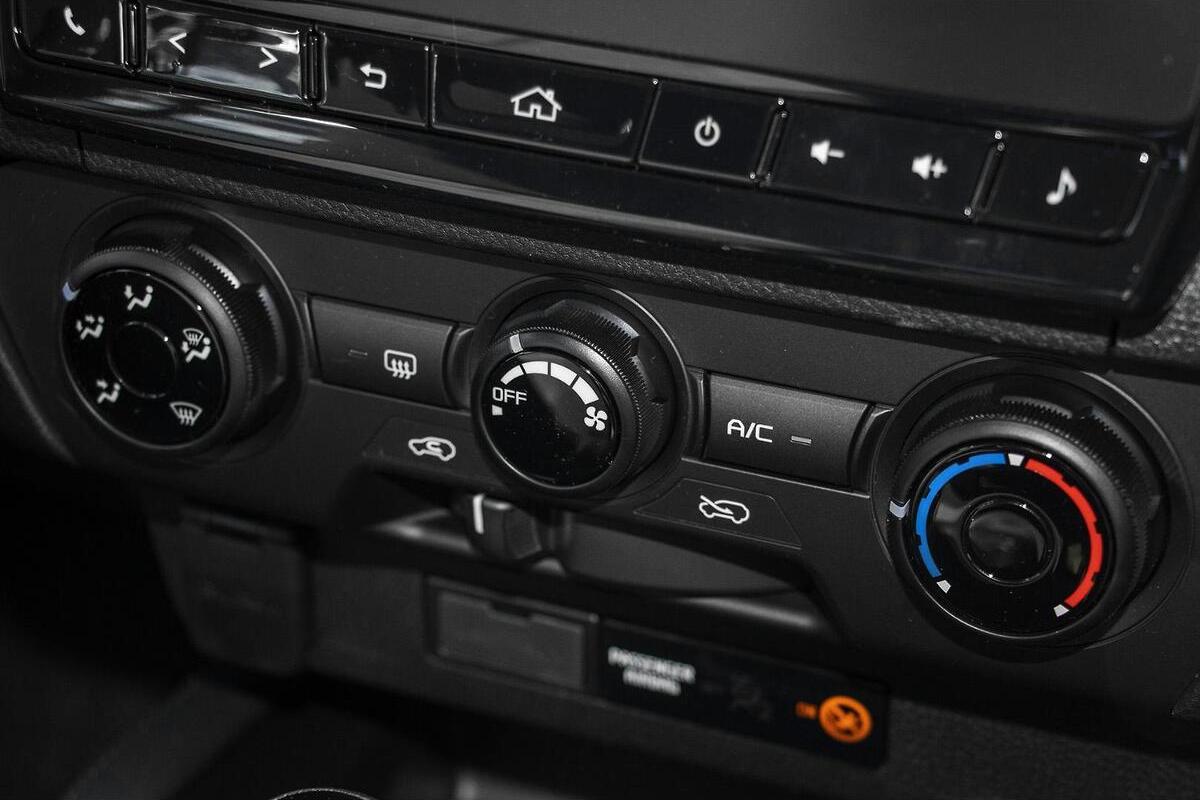 2024 Mazda BT-50 XT TF Auto 4x2 Dual Cab image 11