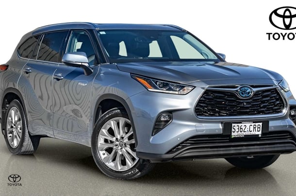 2022 Toyota KLUGER HYBRID AWD GRANDE image 1