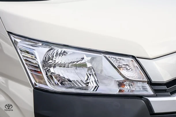 2020 Toyota Hiace LWB image 13