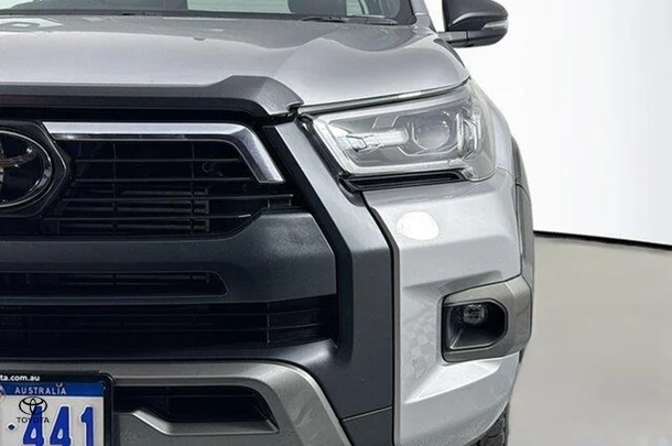 2020 Toyota Hilux Rogue image 3