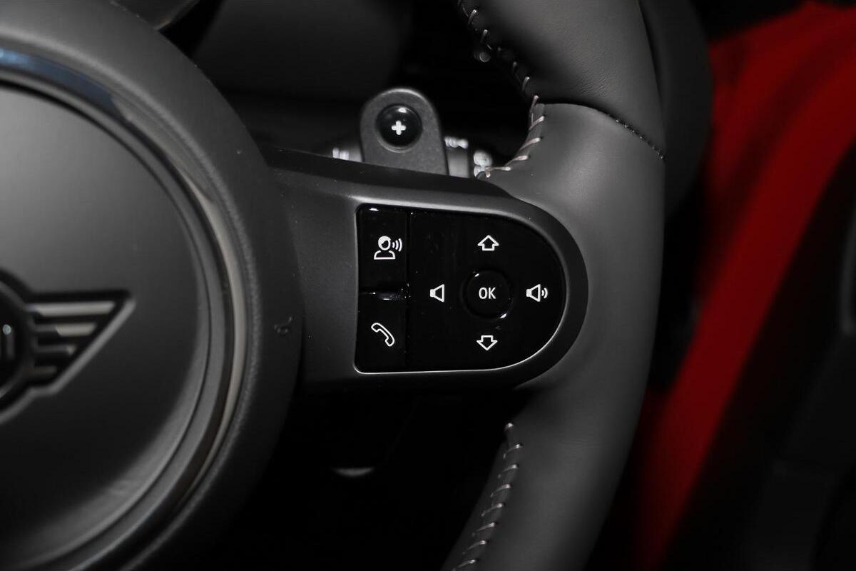 2024 MINI Clubman John Cooper Works Essential Auto ALL4 image 16