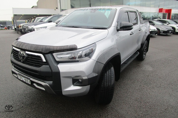 2024 Toyota Hilux Rogue image 9