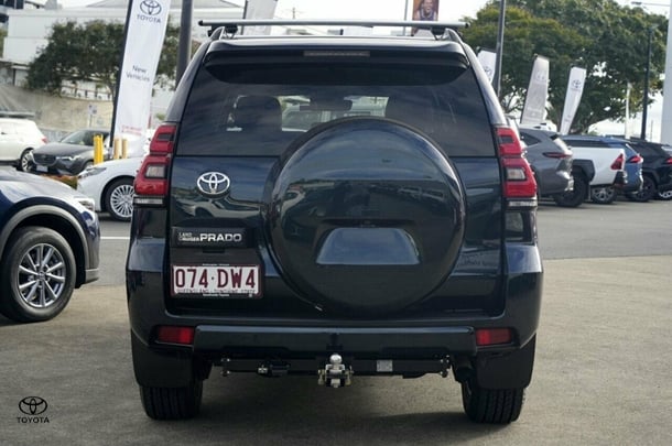 2021 Toyota Prado VX image 5