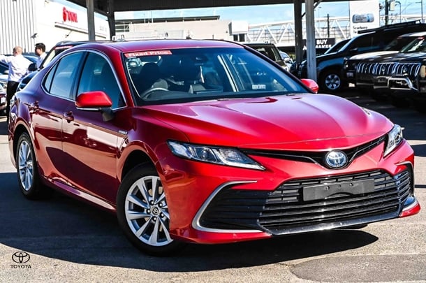 2023 Toyota Camry Hybrid Ascent image 1