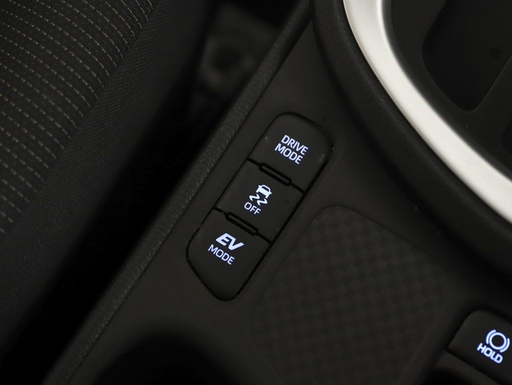 2020 Toyota Yaris Cross Hybrid GX image 16