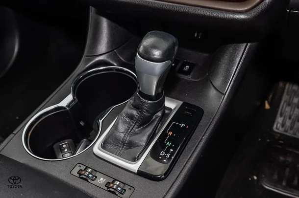 2016 Toyota KLUGER AWD GRANDE image 21