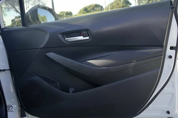 2020 Toyota Corolla Sedan Hybrid SX image 22