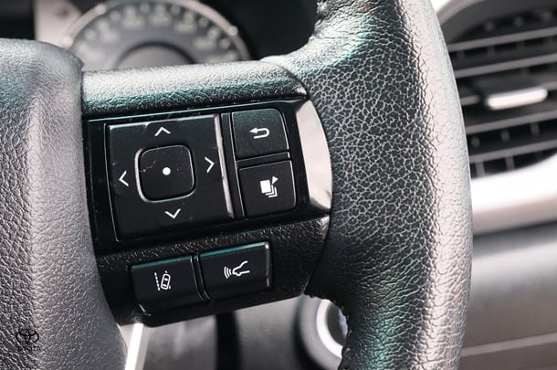 2022 Toyota Hilux SR5 image 14