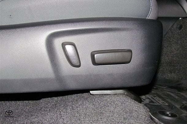2021 Toyota Hilux Rugged X image 11