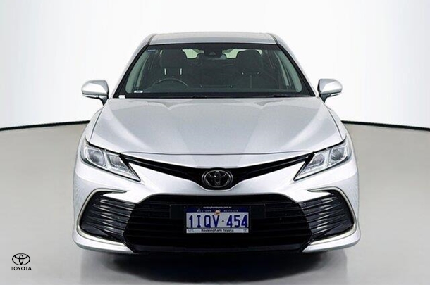 2023 Toyota Camry Ascent image 2