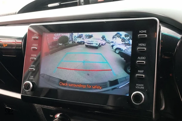 2022 Toyota Hilux SR5 image 9