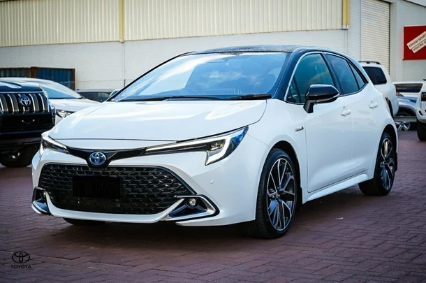 2023 Toyota Corolla Hatch Hybrid ZR image 4