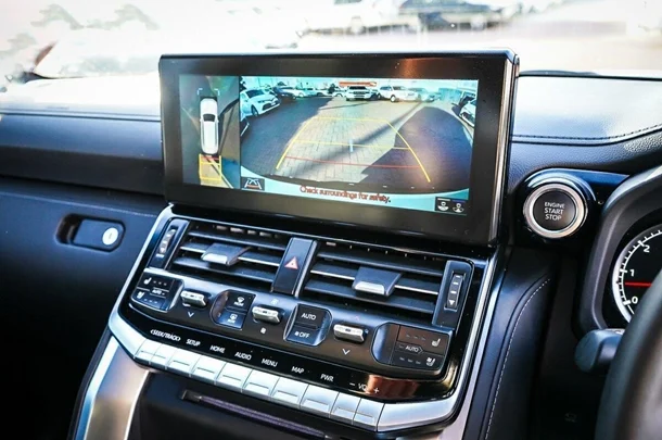 2024 Toyota Landcruiser VX image 21