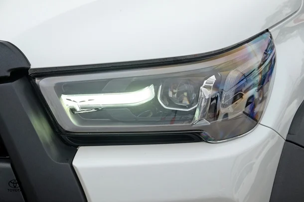 2023 Toyota HILUX Rogue image 18