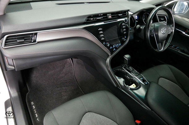 2018 Toyota Camry Ascent Sport image 16