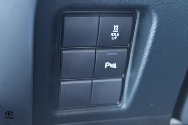 2022 Toyota Prado GXL image 37