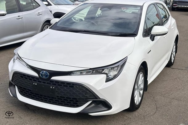 2022 Toyota Corolla Hatch Hybrid Ascent Sport image 7