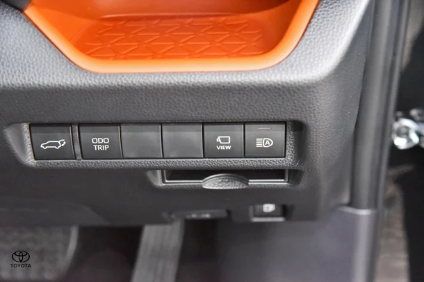 2024 Toyota RAV4 Hybrid Edge AWD image 15