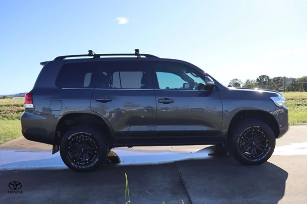 2020 Toyota Landcruiser VX image 7