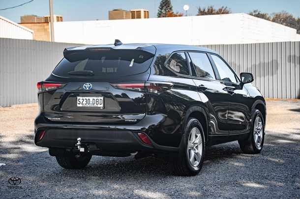 2024 Toyota KLUGER HYBRID GX AWD image 38