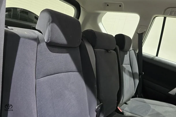 2019 Toyota Prado GX image 26