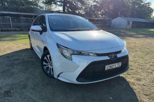 2021 Toyota Corolla Sedan Hybrid Ascent Sport image 1