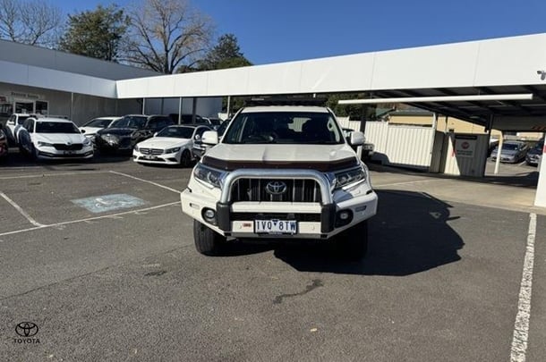 2022 Toyota Prado GXL image 2