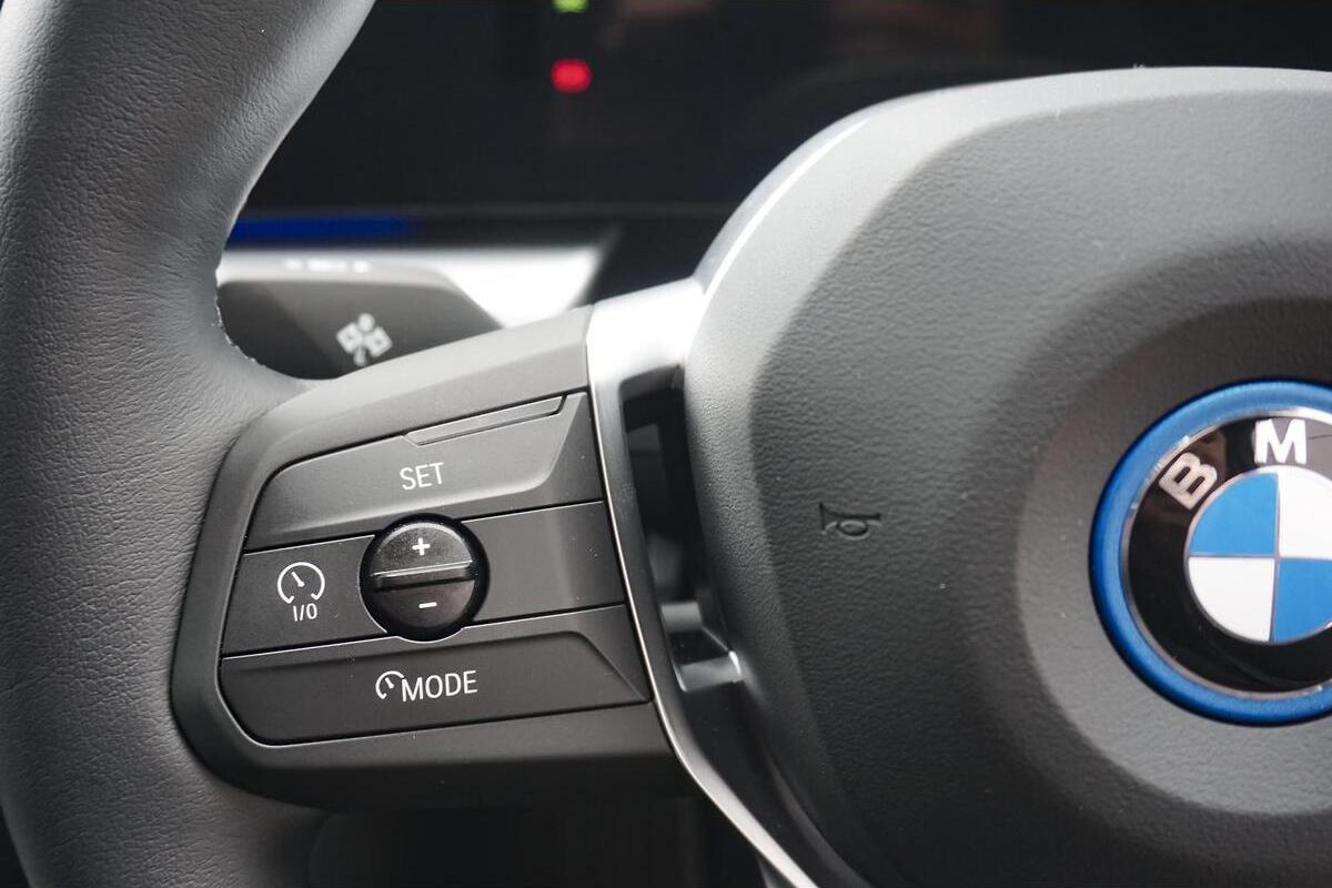 2025 BMW iX1 xDrive30 xLine U11 Auto AWD image 16