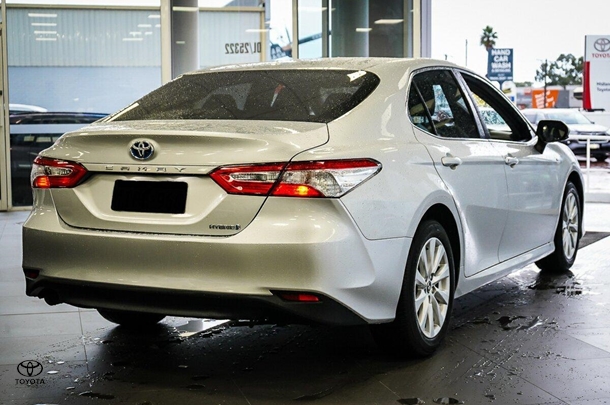 2019 Toyota Camry Hybrid Ascent image 8