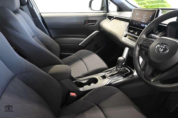 2023 Toyota Corolla Cross Petrol GX image 21