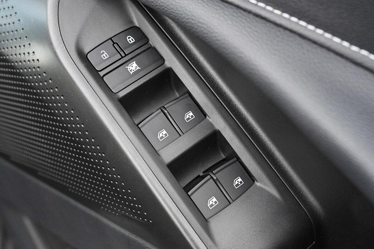 2024 LDV D90 Executive Auto 4x4 image 17